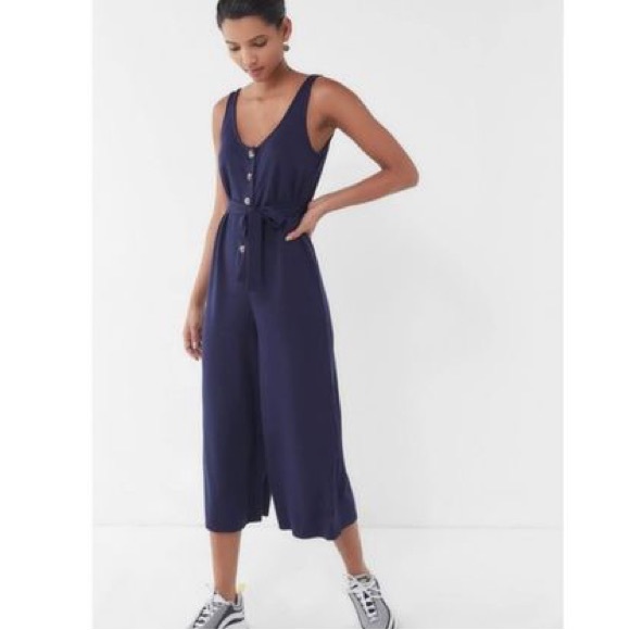 Urban Outfitters Navy Jumpsuit size small - Picture 2 of 3